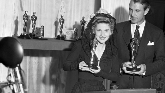 nn_07_bw_joan_131216