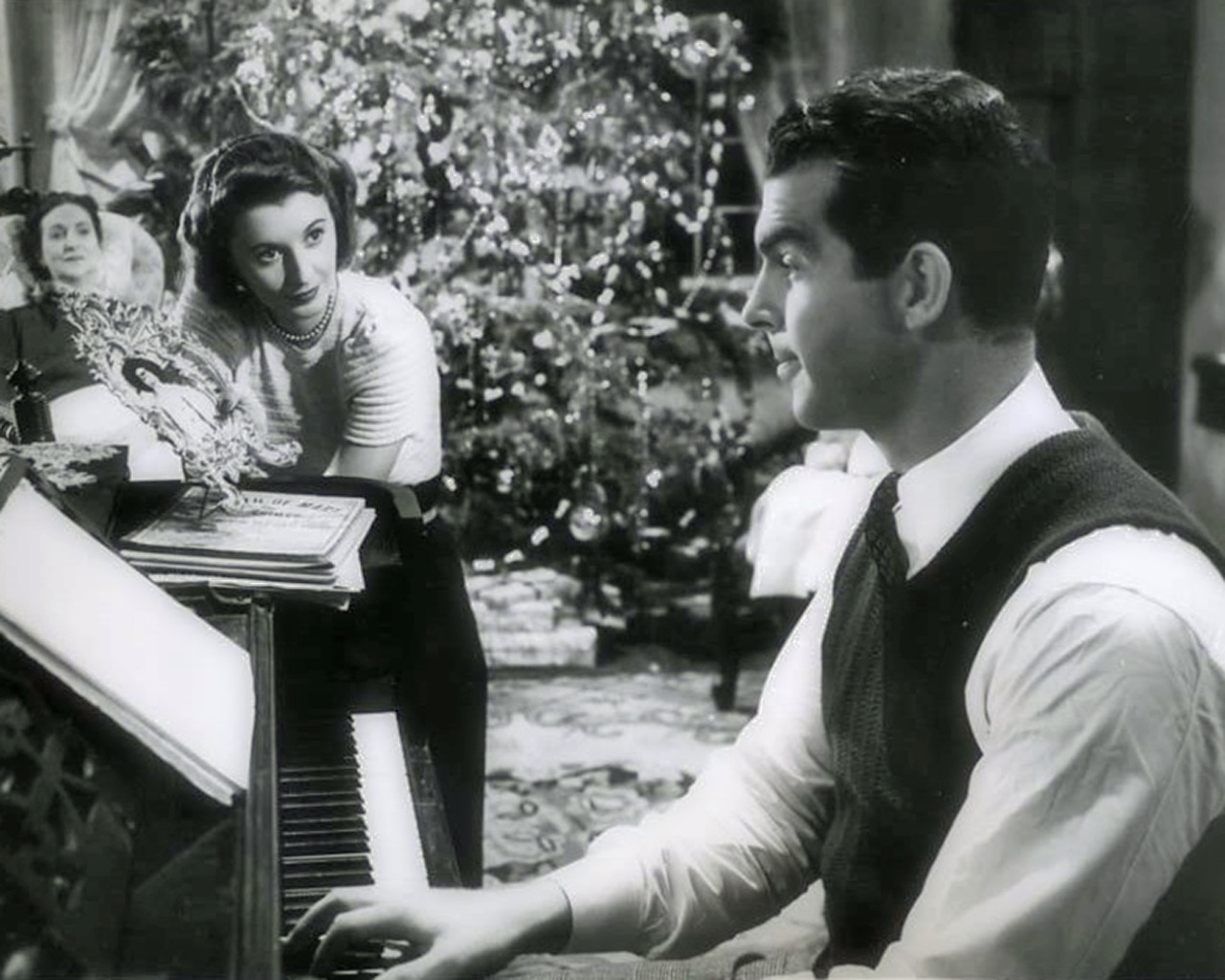 tumblr_nge21ayTFe1squauco4_1280